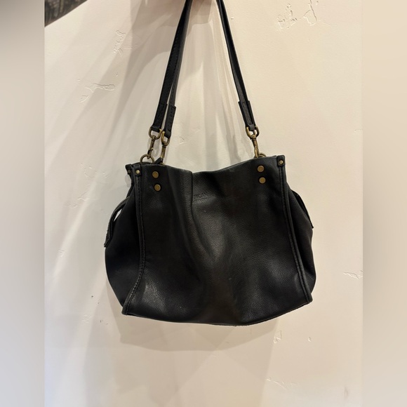 American leather co vintage Black Shoulder Tote with Double Straps - Picture 9 of 9